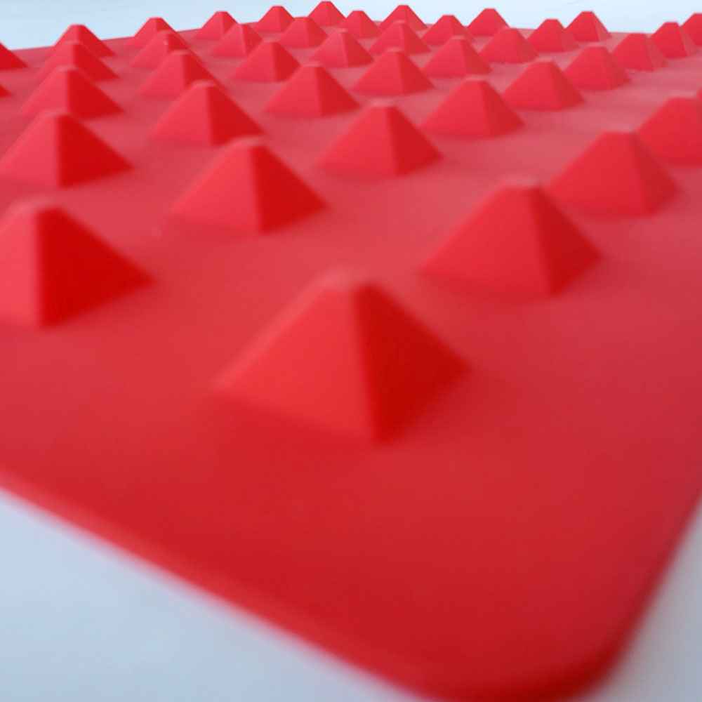 Mini pyramid 54 mold - Truffly Made Mini pyramid mold detail