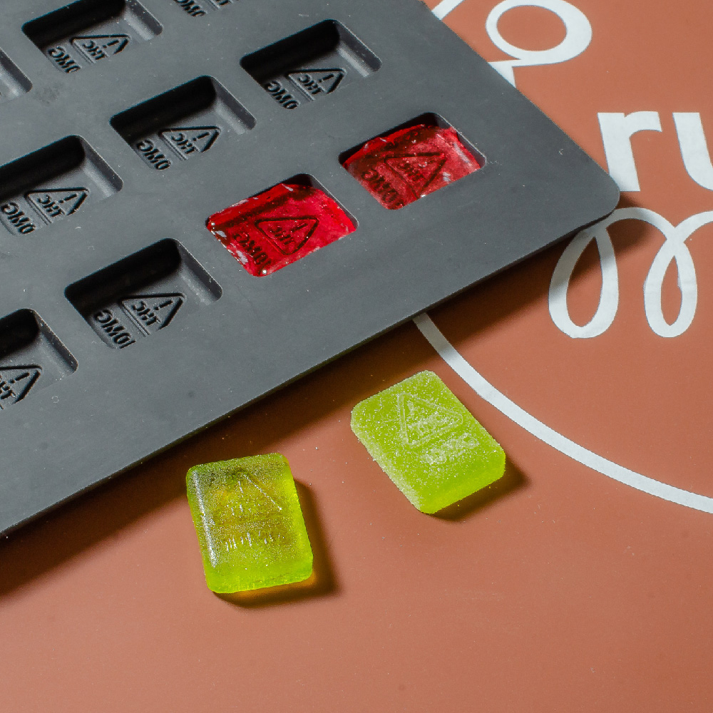 Mini square with candy