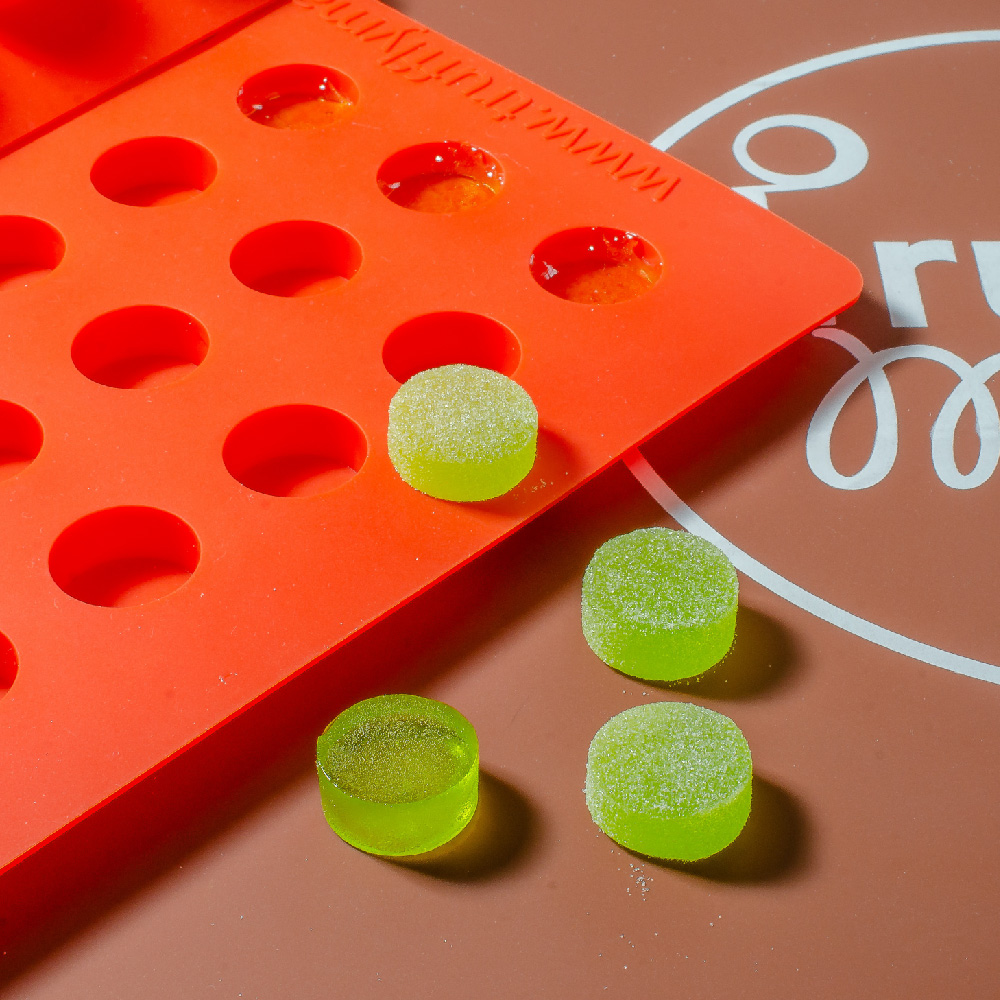 Puck 80 mold - Truffly Made Puck mold with candy