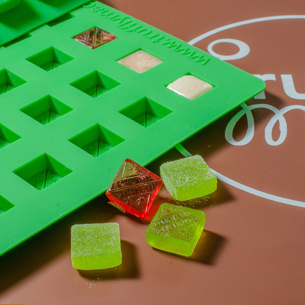Mini cube with logo mold candy