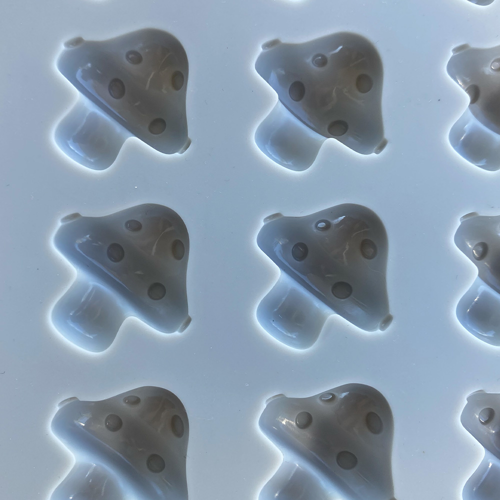 Shroom 80 mold - Truffly Made Shroom mold detail